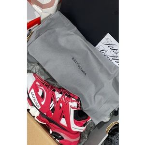 Balenciaga Track Runners Size :35 fits like a 36💕